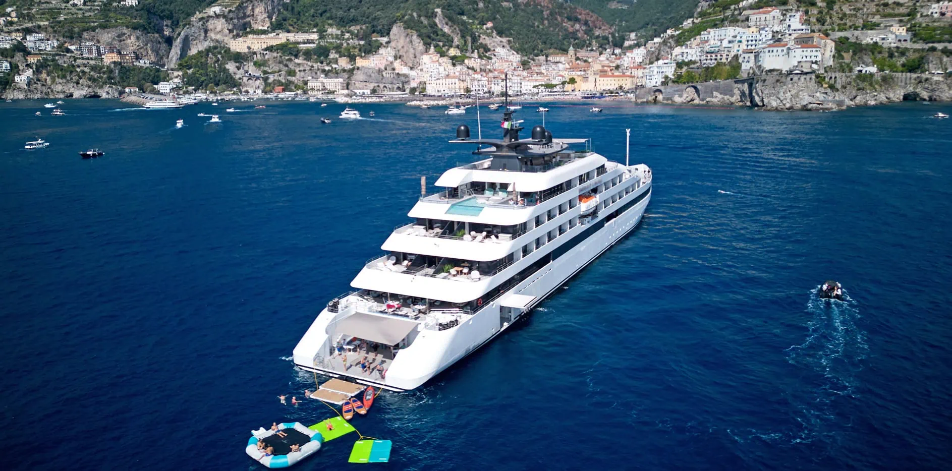 Cruise yacht for charter in August 2019