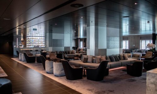 Incentive Reise als Expeditions-Kreuzfahrt mit OceanEvent bis 200 Pax in die Arktis / Antarktis - Hauptlounge