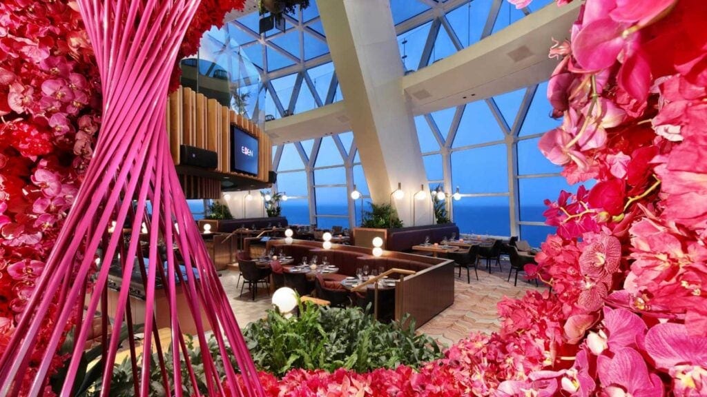 Incentive für Mitarbeiter bis 3250 Pax bei OceanEvent - elegante Freiflächen für soziale Treffpunkte