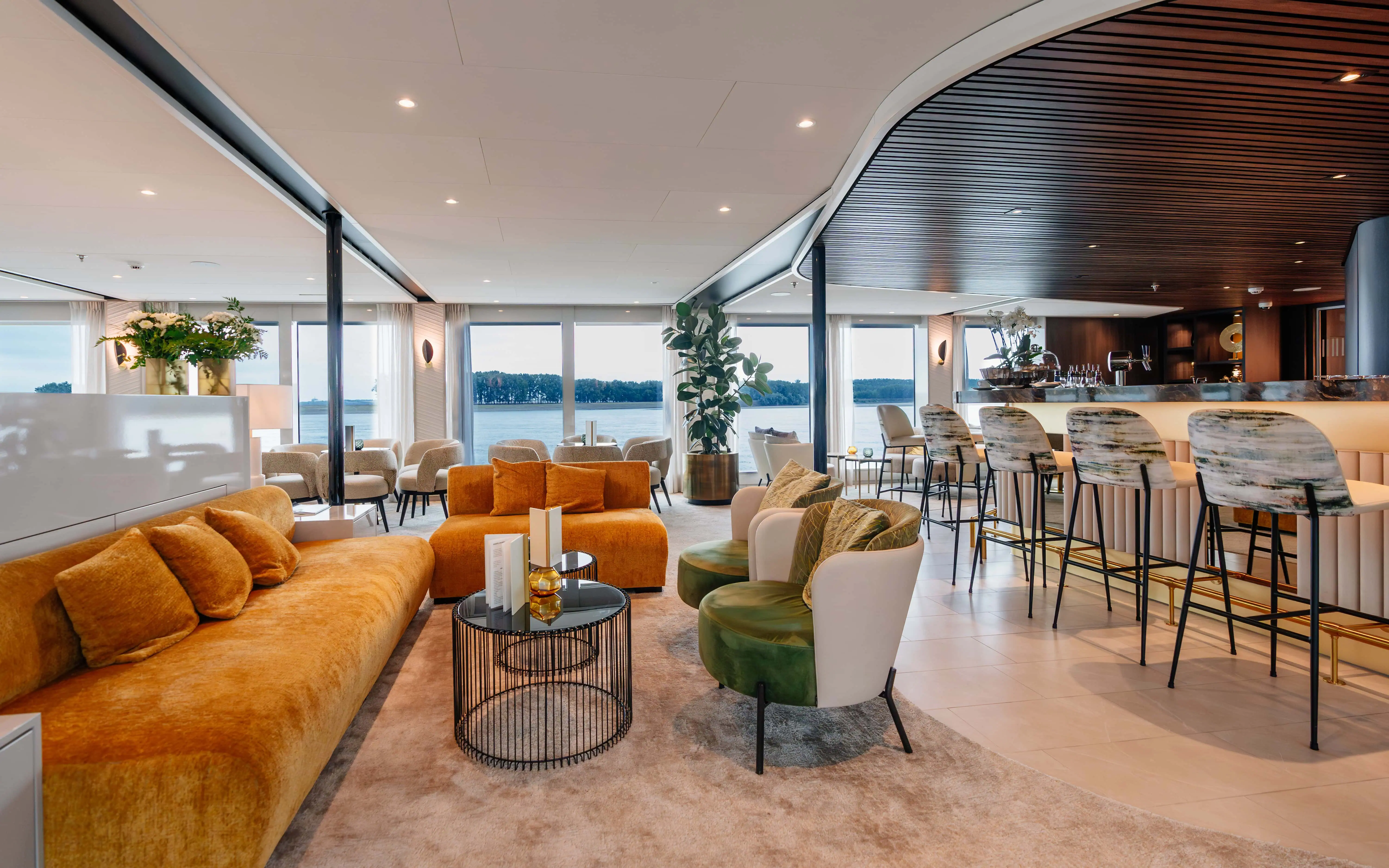 flusskreuzfahrtschiff chartern