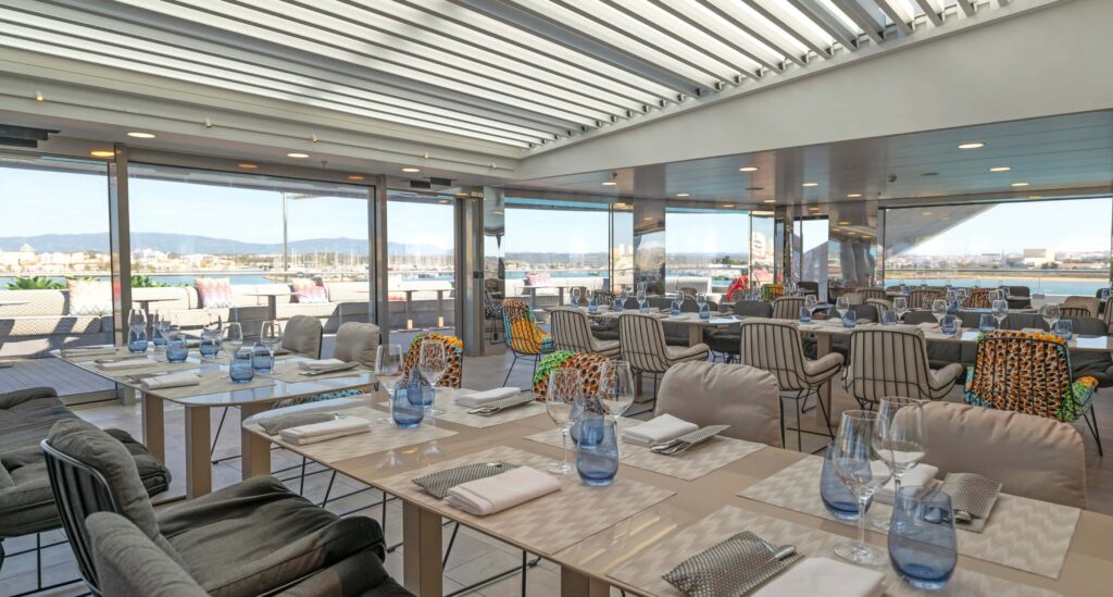 Charter a cruise with OceanEvent - Ships with up to 114 cabins