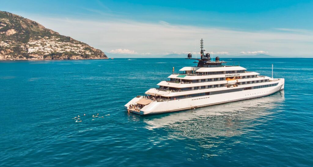 Charter a cruise with OceanEvent - Ships with up to 50 cabins