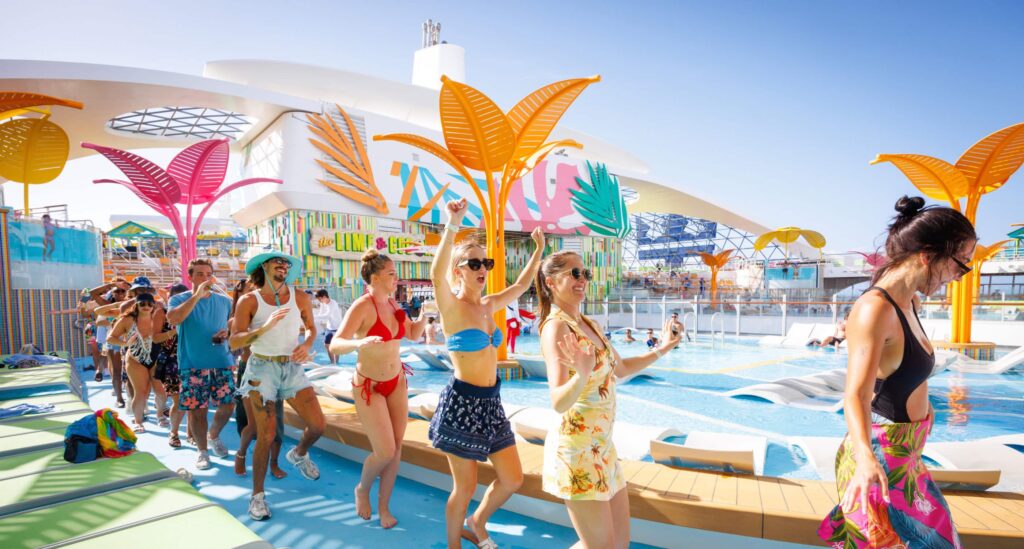 Rent a private island with OceanEvent - Ships with up to 2800 cabins