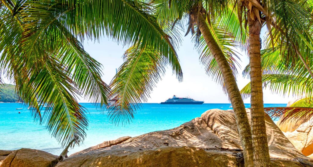 Charter a cruise with OceanEvent - Ships with up to 90 cabins