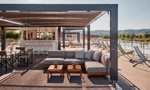 Charter a River Cruise Ship on the Danube | with OceanEvent