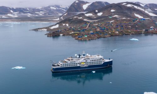 Expedition cruise in the Arctic and Antarctic for up to 184 guests | With OceanEvent
