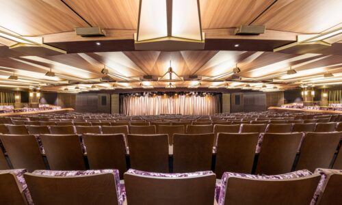 Kreuzfahrtschiff fuer bis zu 1200 Gaeste chartern bei OceanEvent