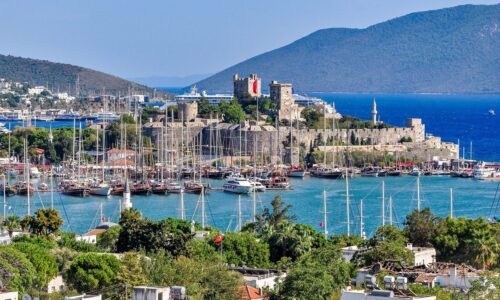 Kreuzfahrtschiff fuer bis zu 1200 Gaeste chartern bei OceanEvent