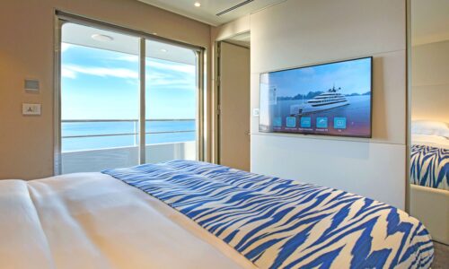 Exclusive Charter of Emerald Sakara | Exclusively with OceanEvent