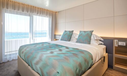 Exclusive Charter of Emerald Sakara | Exclusively with OceanEvent